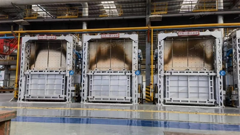 Regenerative natural gas chamber furnace