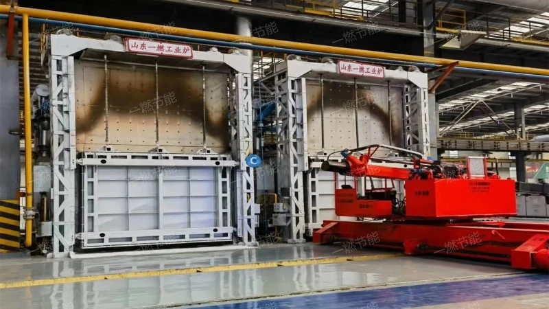 Regenerative burner chamber heating furnace