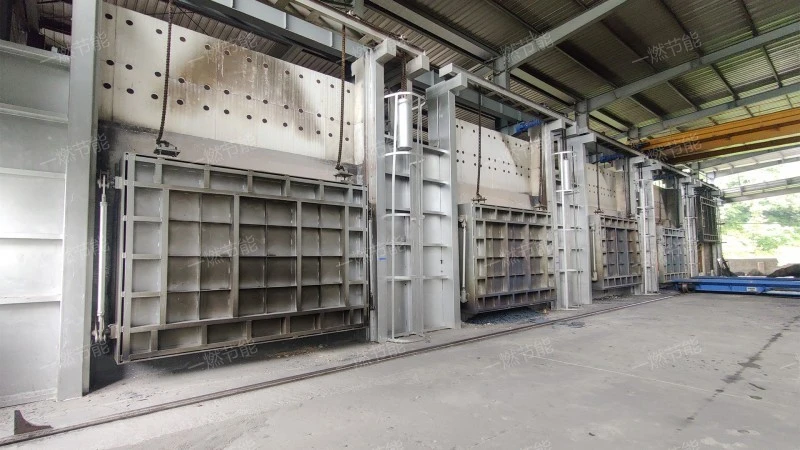 Regenerative natural gas chamber furnace