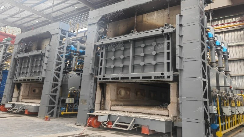 Fully enclosed trolley forging heating furnace