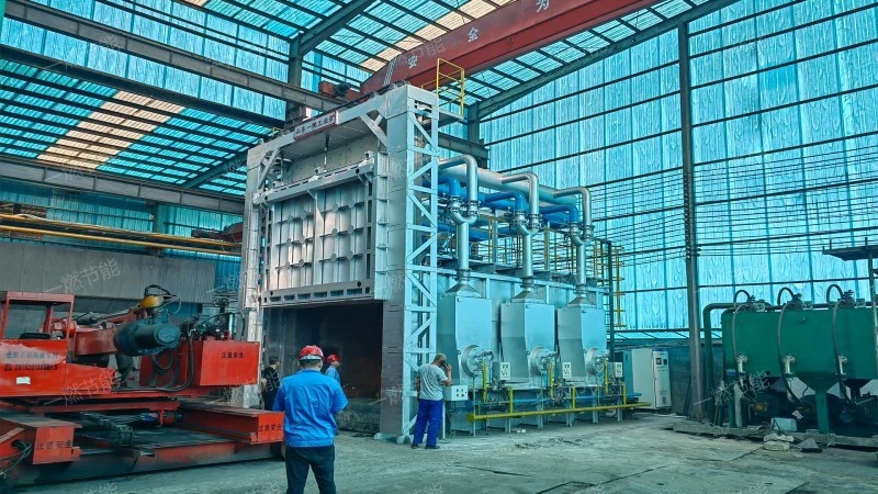 Fully enclosed trolley forging heating furnace