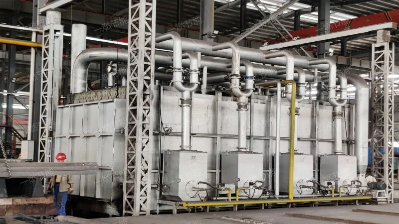 Automatic feeding heating furnace